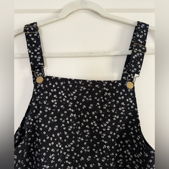 Love Olive Co black and white overall dress size xs - Picture 5 of 6